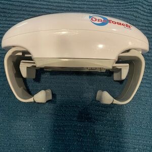 Battery operated jar opener